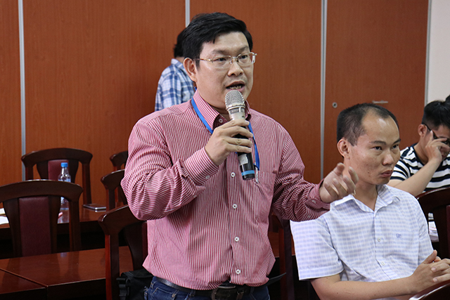 Ông Phan Thành Trung (Trường ĐH Sư phạm Kỹ thuật TP.HCM) đưa ra ý kiến thảo luận tại hội thảo - Ảnh: Yên Nhiên